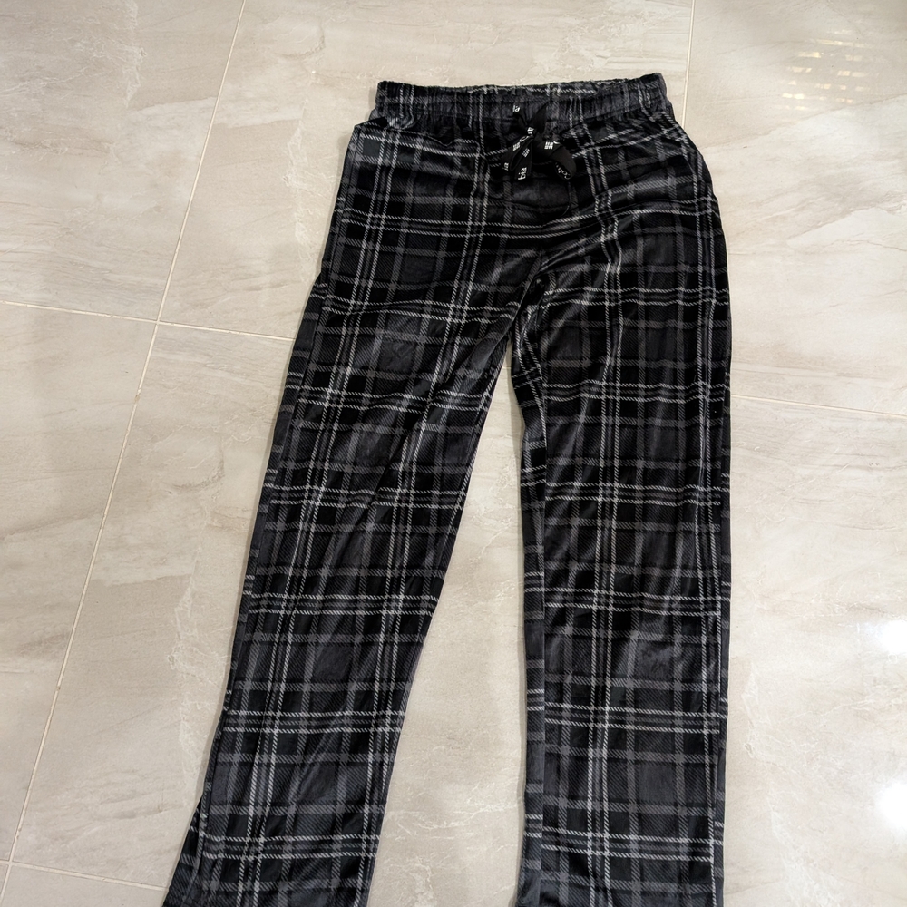 Columbia Black and Gray Plaid Men's Pants